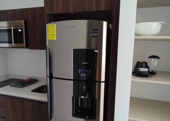 Menesse Mitdtown2 , Ave 25th Apartment *