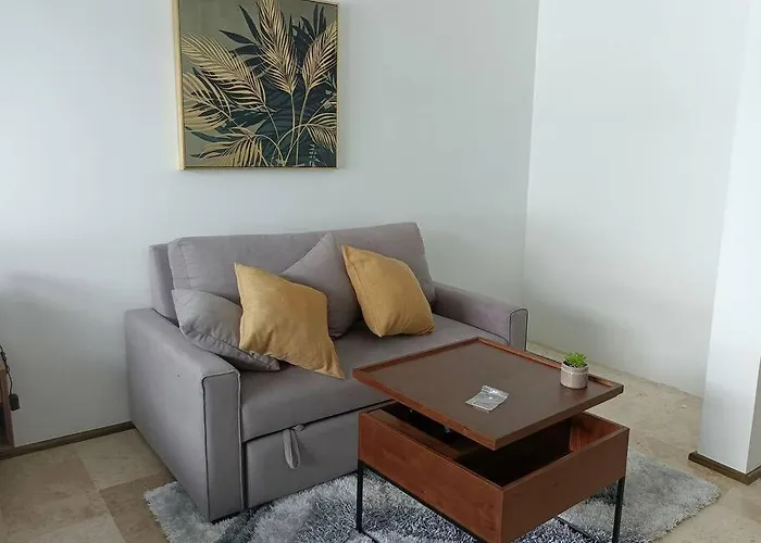 Menesse Mitdtown2 , Ave 25th Playa del Carmen